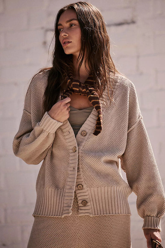 Damen lässige Oversize-Jacke mit funktionalen Taschen und zarten Knopfdetails R&B