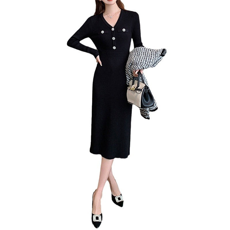Damen Elegantes Maxikleid mit V-Ausschnitt und Knopfdetails R&B