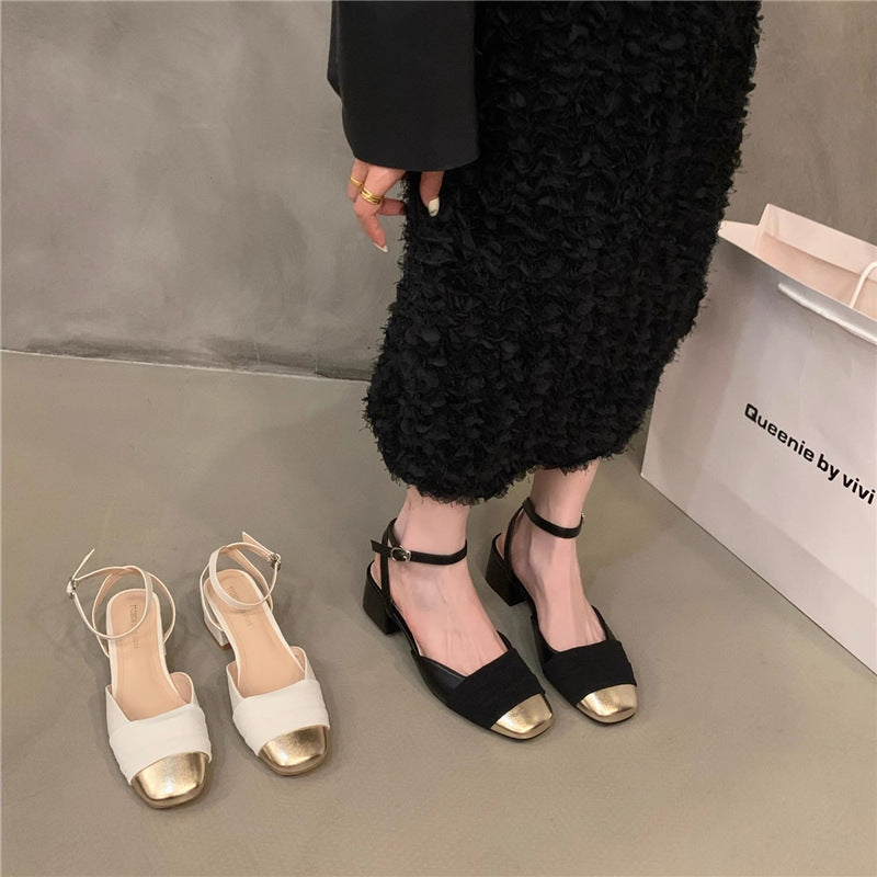 Damen nan elegante Sandalette mit niedrigem Blockabsatz, metallischer Kappenspitze und verstellbarem Knöchelriemen R&B