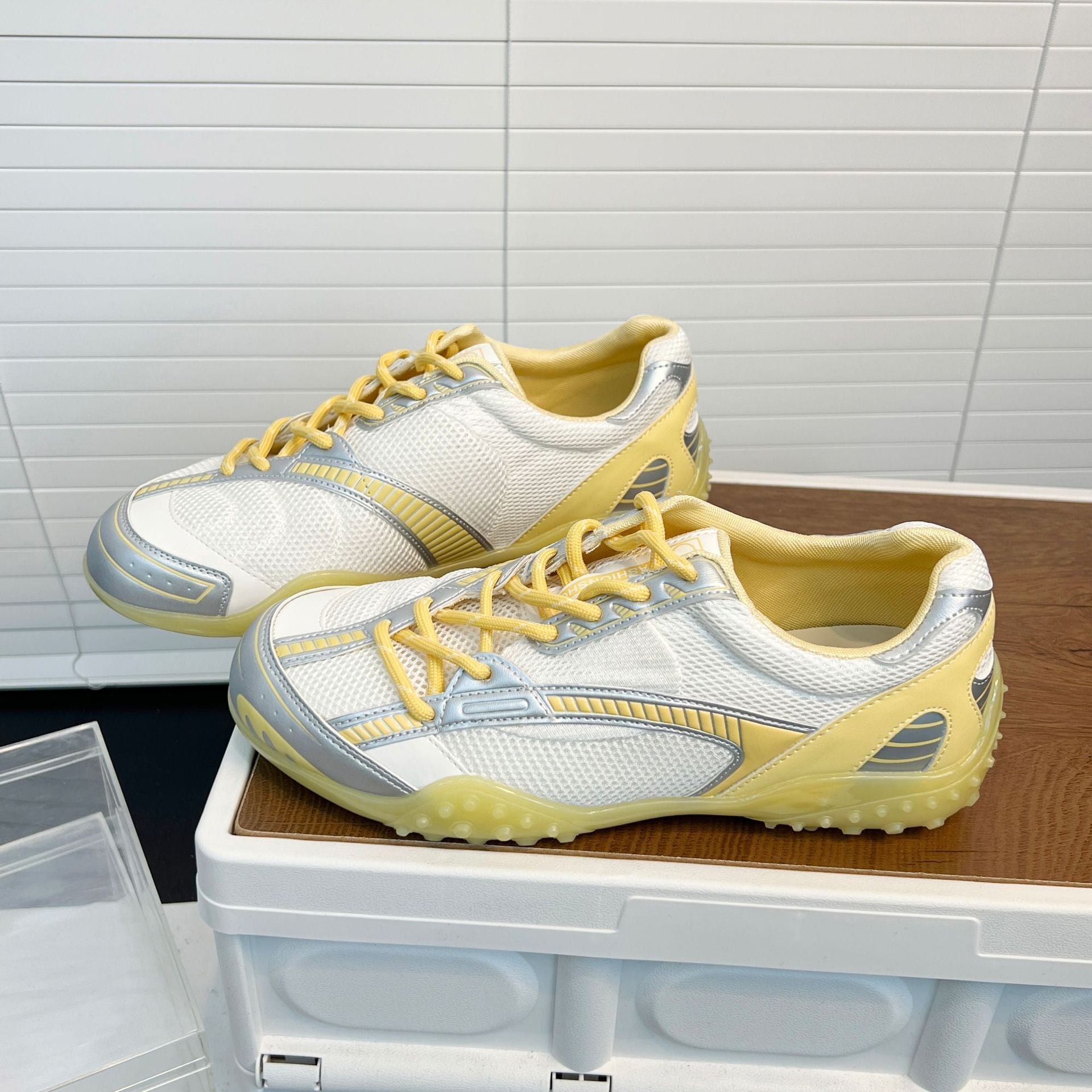 Damen Atmungsaktive Sport Sneakers mit innovativem Design und rutschfester Sohle R&B
