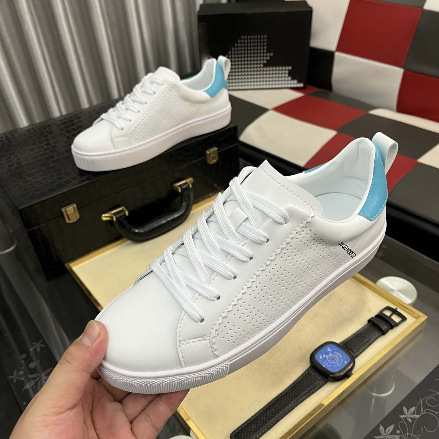 Damen sportliche Sneaker mit atmungsaktiver Oberflächenstruktur und rutschfester Sohle R&B