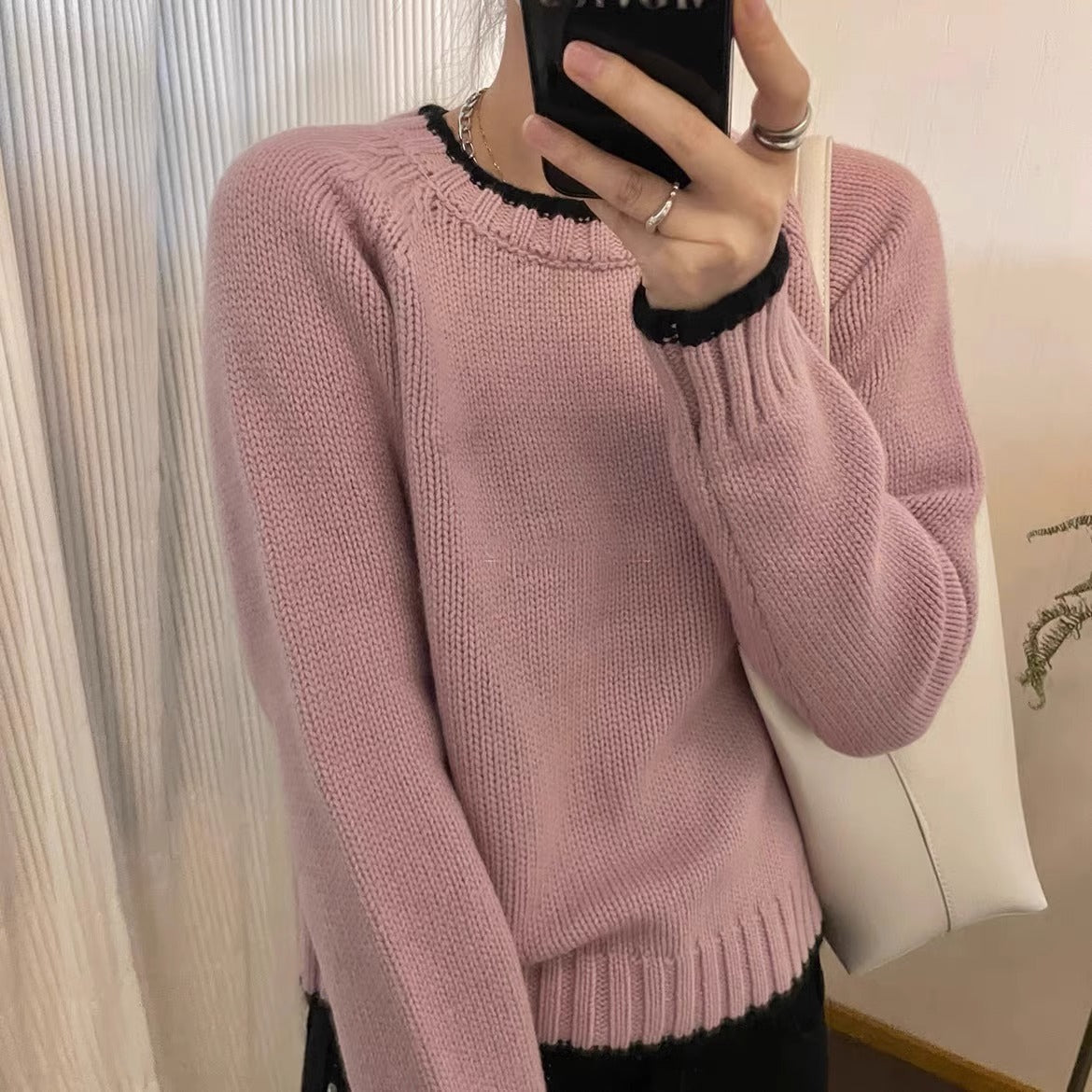 Damen Modischer Pullover mit strukturiertem Saum und kontrastierenden Ärmeln