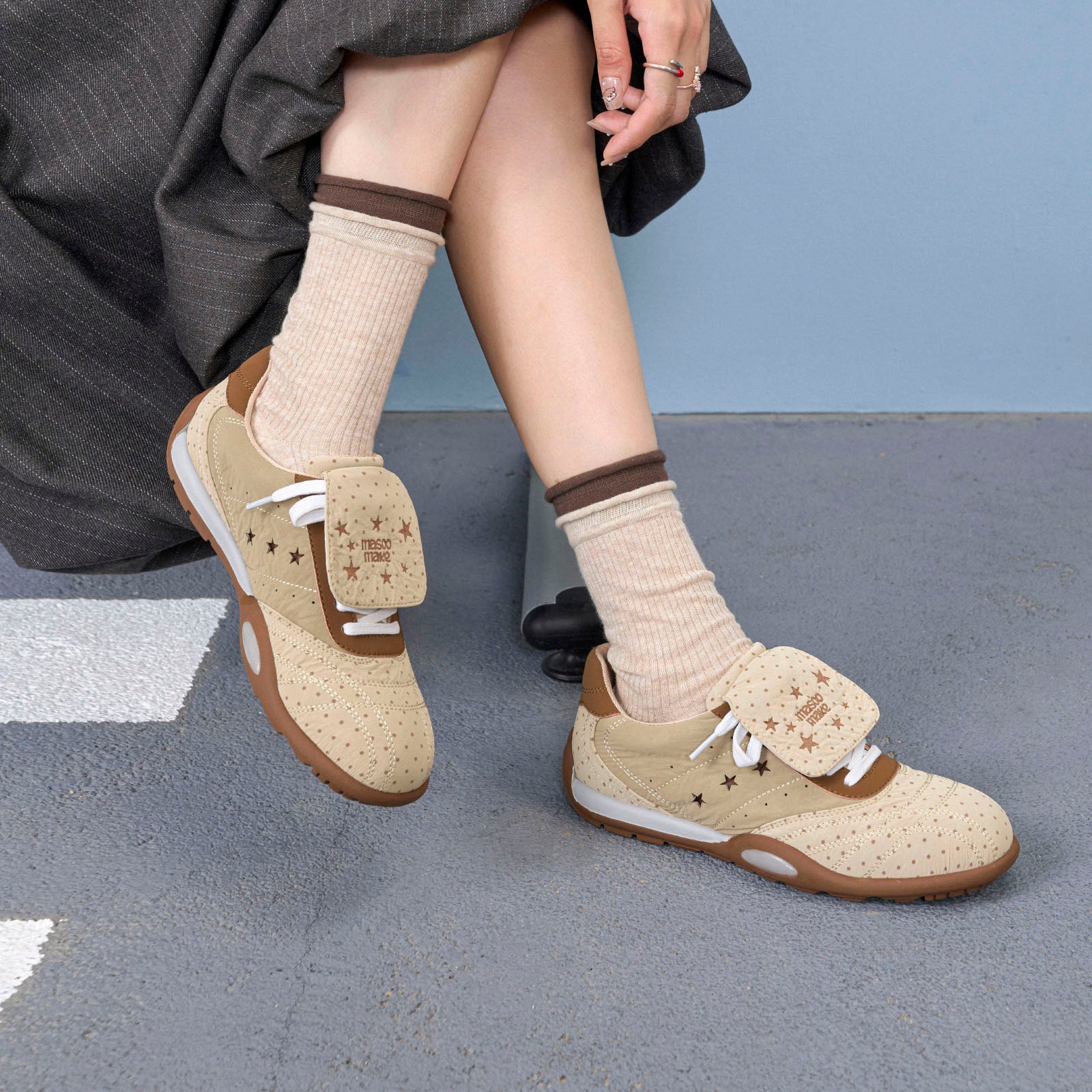 Damen Freizeit-Sneaker mit bequemem Klettverschluss und atmungsaktiver Sohle R&B
