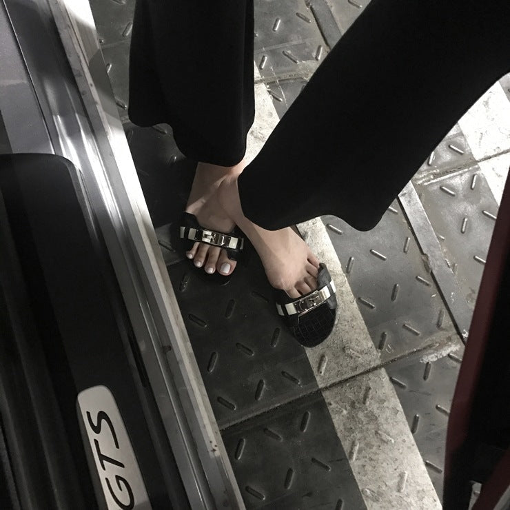 Damen Pantoletten mit elegantem Kettenverschluss und schickem Obermaterial R&B