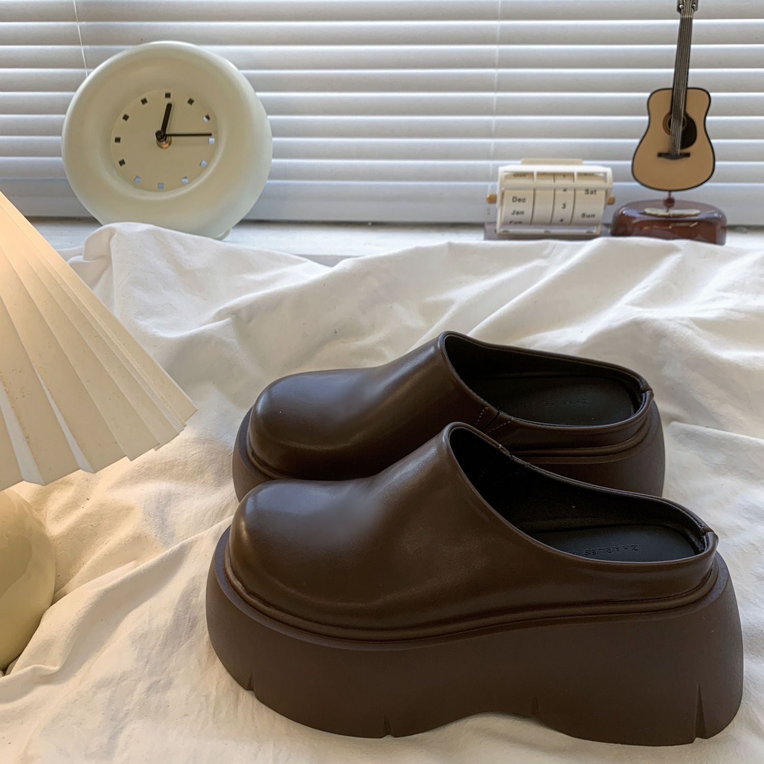 Damen modische Plateau-Clogs mit komfortabler Sohle und elegantem Design R&B