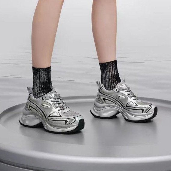 Damen Sportliche Sneaker mit reflektierenden Elementen und gepolsterter Laufsohle R&B