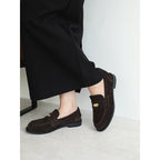Damen Mokassins aus weichem Wildleder mit elegantem Goldakzent R&B