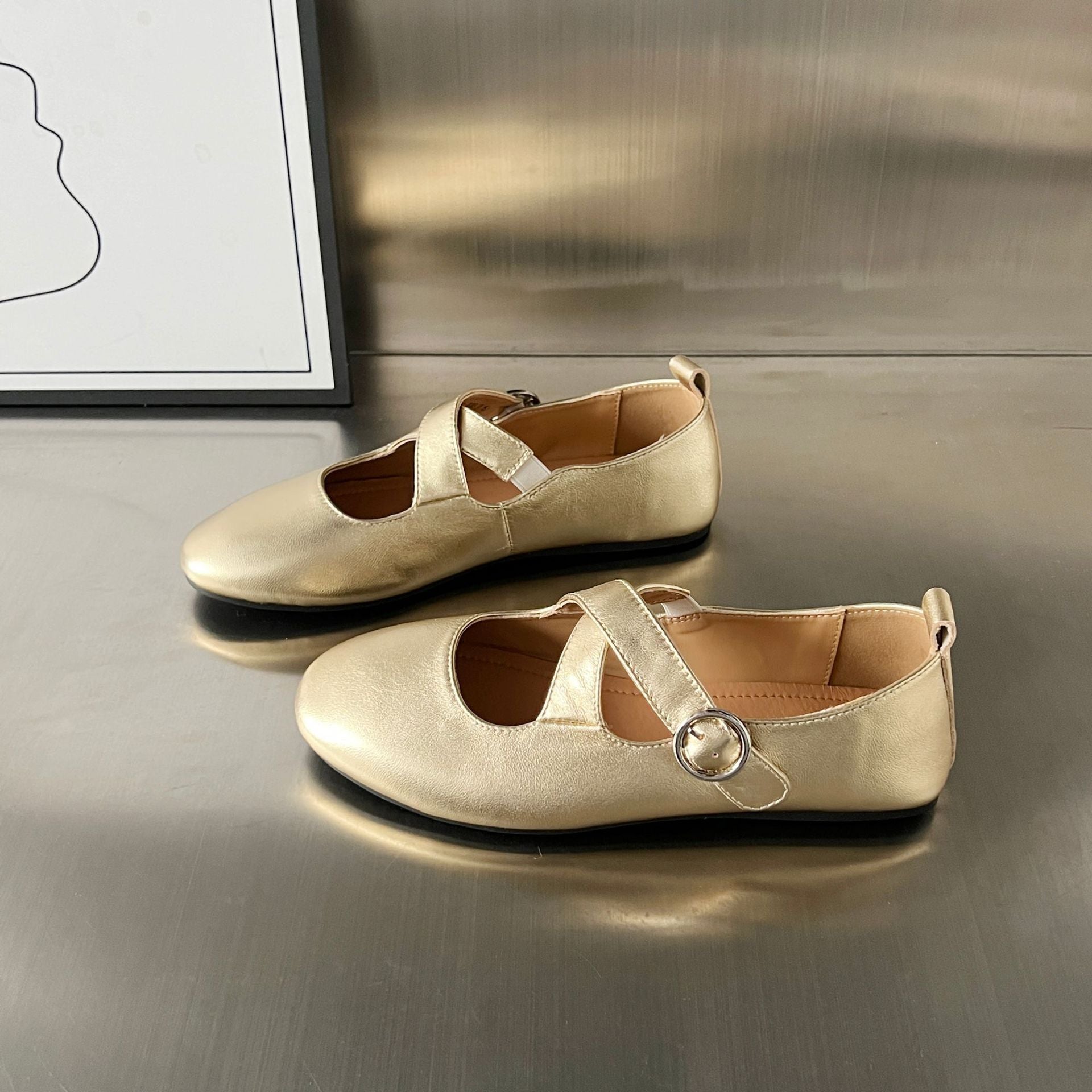 Damen Ballerinas mit elegantem Kreuzriemen und modischem Schnallenverschluss R&B