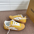 Damen Sportliche Sneaker mit weicher Veloursoberfläche und atmungsaktiver Netzstruktur