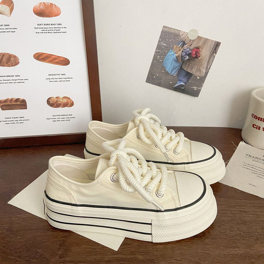 Damen Fashion Plateau Sneakers mit robustem Obermaterial und gestreiftem Sohlenprofil R&B