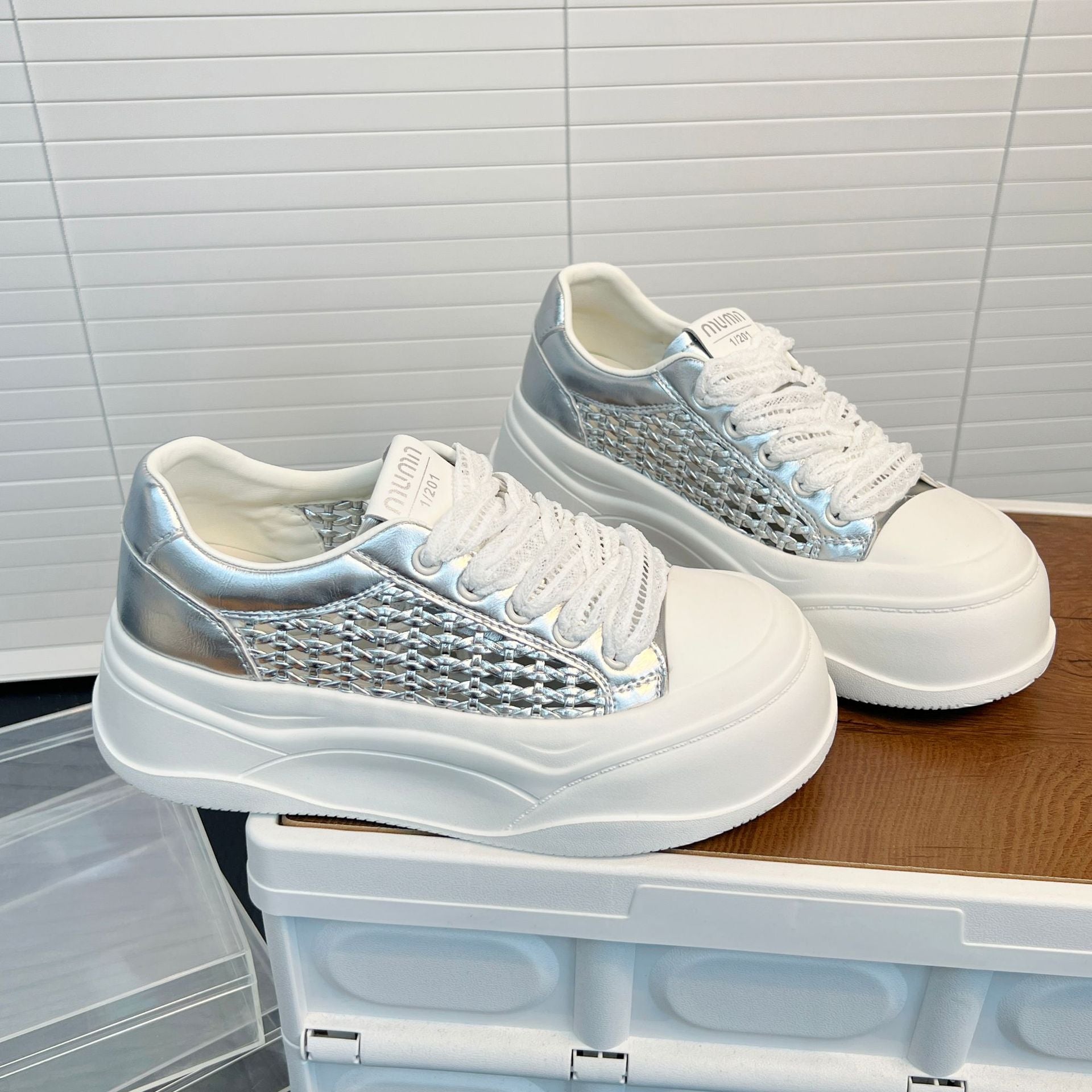 Damen Sneaker mit luftiger Netzstruktur und bequemer Plateausohle R&B