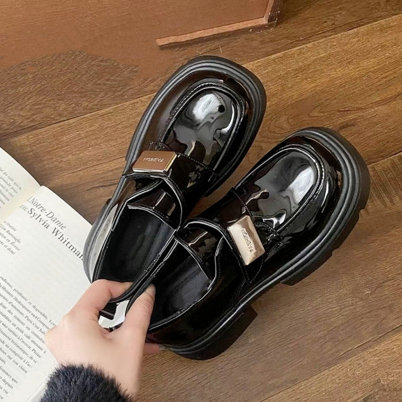 Damen Modische Schnürung Slipper mit glänzender Oberfläche und robustem Profil