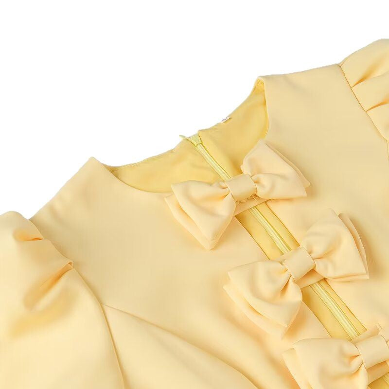 Damen Kleid mit verspieltem Rüschendesign und eleganten Schleifendetails R&B