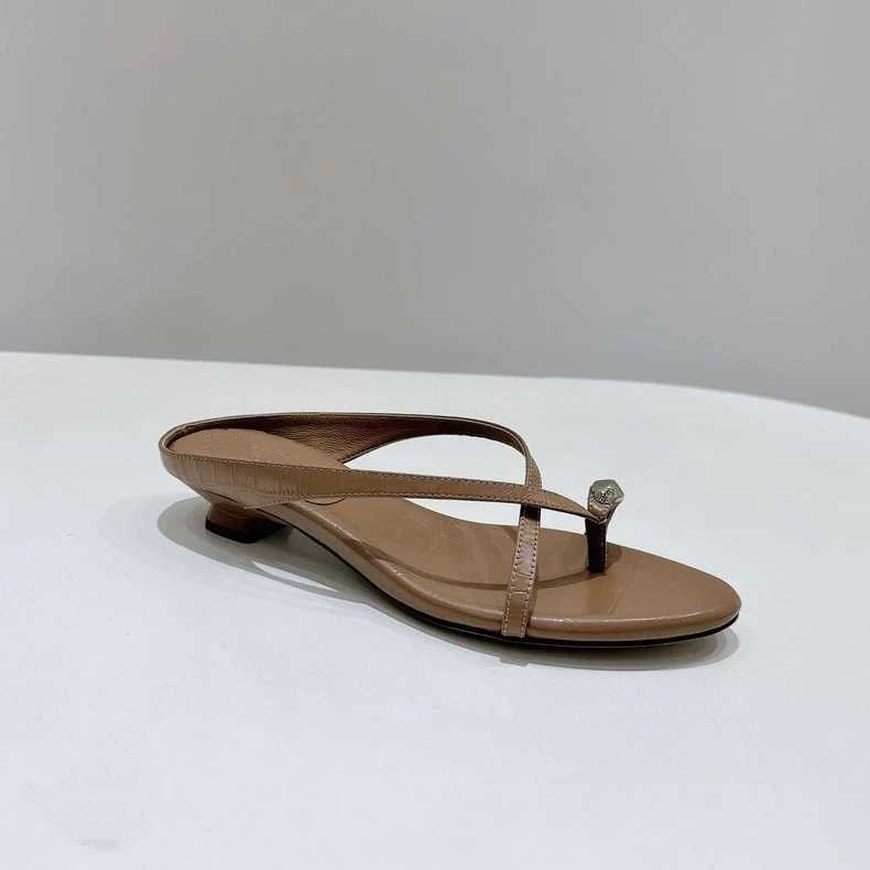 Damen Zehentrenner mit elegantem Riemendesign und Komfortabsatz R&B