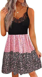 Damen verspieltes Sommerkleid mit Spitzenelementen und floralen Details R&B