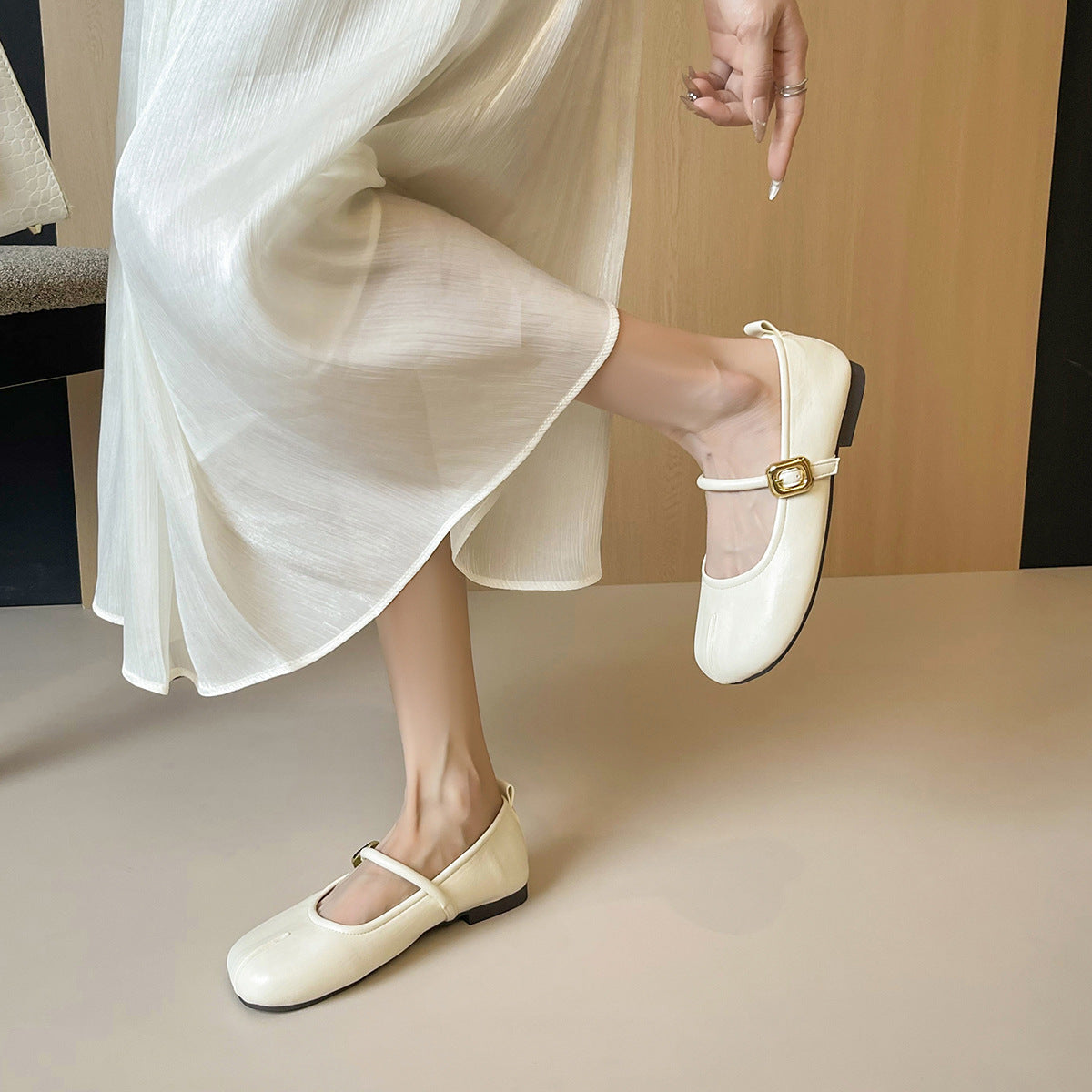 Damen Ballerinas mit elegantem Riemchen und modischer Schnallenakzent