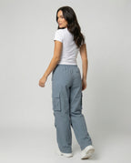 Damen weite Cargo-Hose im Retro-Utility-Stil mit hochgeschnittenem Bund Tunnelzug Mehrfachklappentaschen und verstellbaren Seitenschlaufen R&B