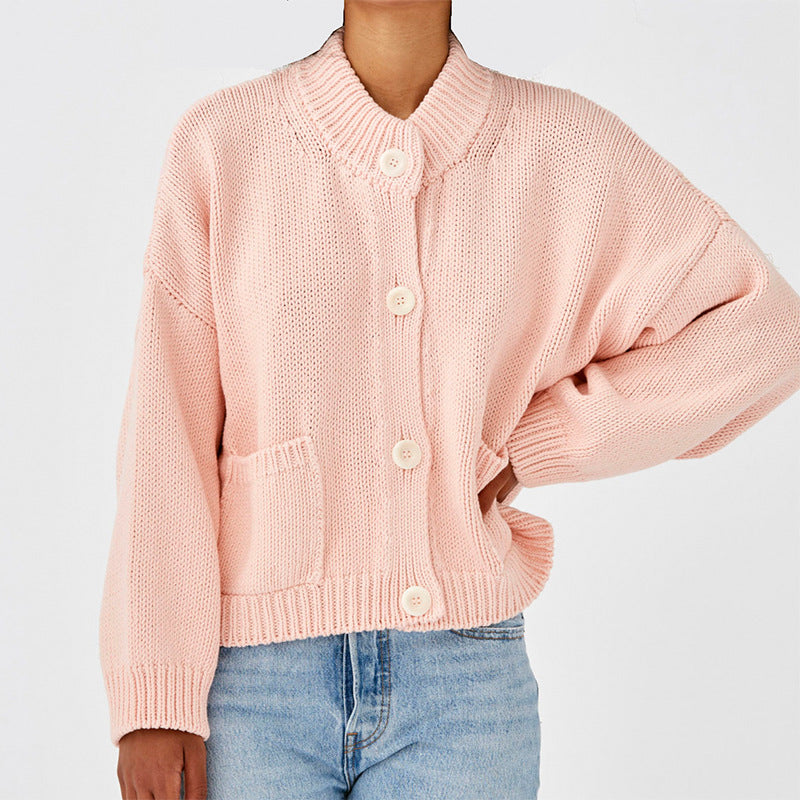 Damen Oversize Strickjacke mit Stehkragen und großen Knöpfen R&B
