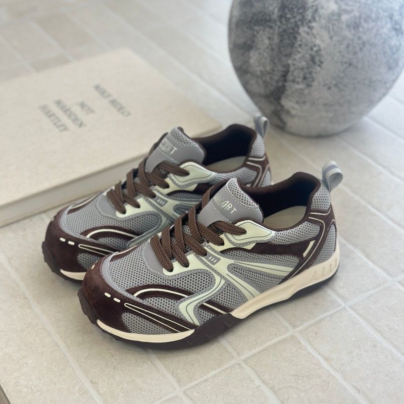 Damen sportliche Sneakers im modernen Design R&B