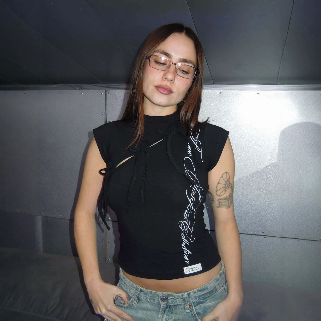 Damen Modisches T-Shirt mit asymmetrischem Schnitt und kreativem Druck R&B