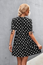 Damen Freizeitkleid mit voluminösen Rüschendetails und Polka-Dots R&B