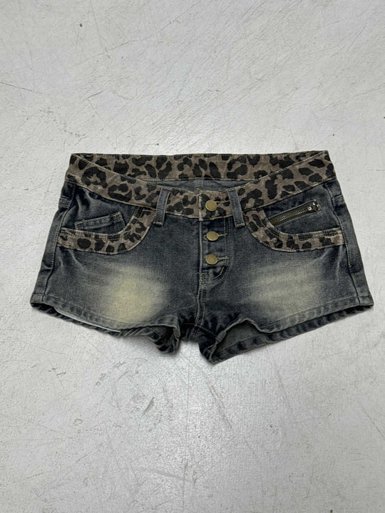 Damen Shorts im modischen Leopardenmuster mit dekorativen Knopfdetails R&B