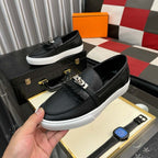 Damen Mokassins mit eleganter Ledernarbung und modischem Zierdetail R&B