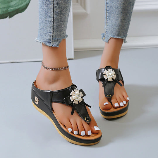 Damen Plateau-Sandalen mit dekorativem Blumendesign und komfortablem Fußbett R&B