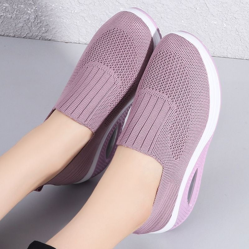 Damen leichtgewichtige Slip-On Sneakers mit atmungsaktiver Mesh-Oberfläche R&B