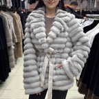 Damen Flauschiger Boucle-Cardigan mit Bindegürtel und weitem Schnitt