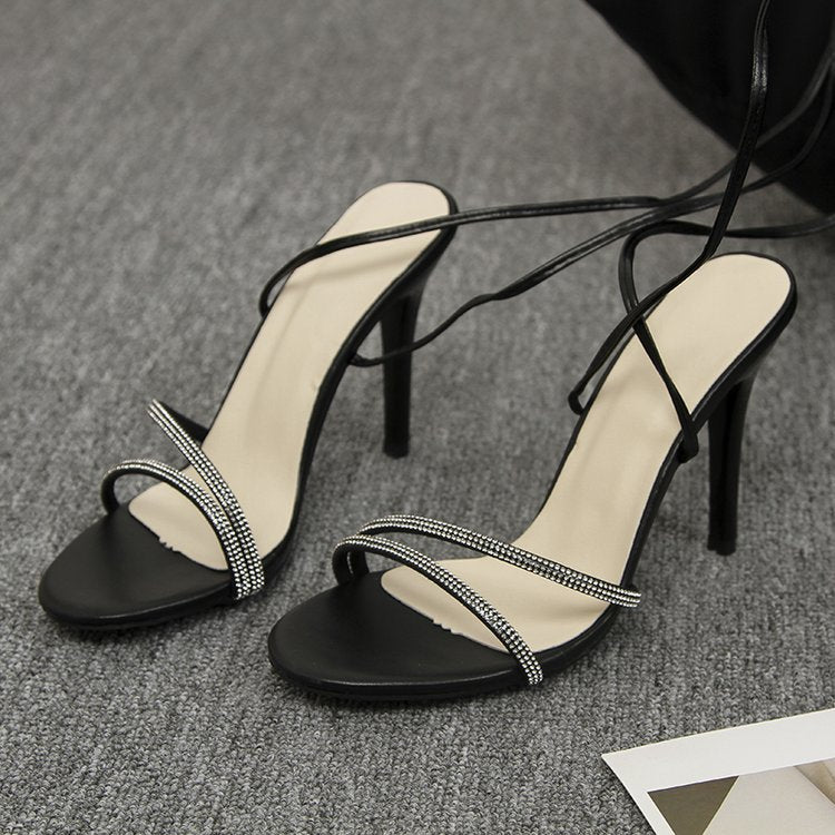 Damen elegante Slingback-Pumps mit zierlichen Riemen und funkelndem Details R&B