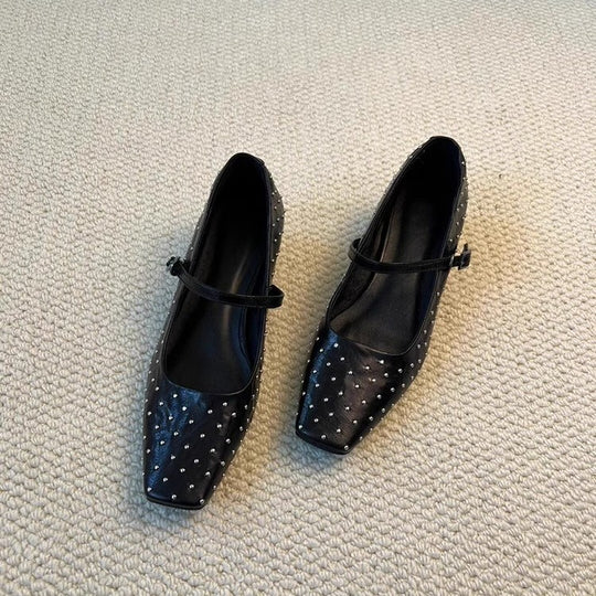 Damen Ballerinas mit dekorativen Nieten und Riemen von R&B