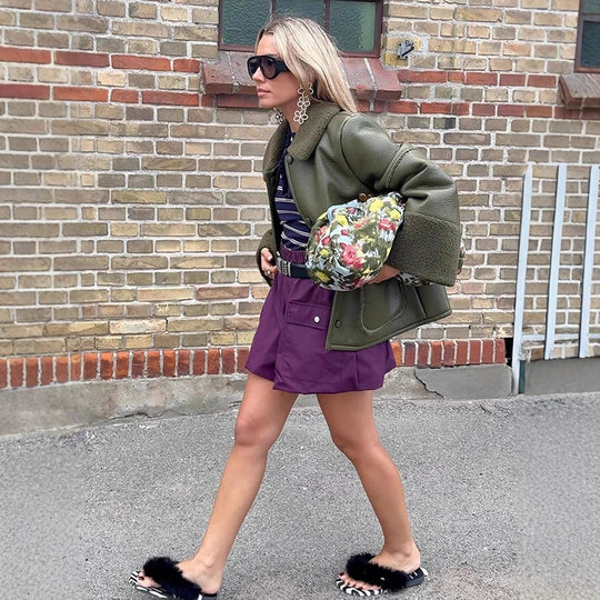 Damen Kunstlederjacke mit flauschigem Kragen und praktischen Taschen R&B