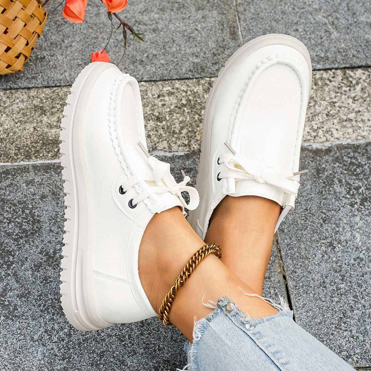 Damen Freizeit-Sneaker mit kunstlederner Optik und rutschfester Sohle R&B