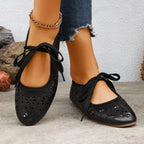 Damen Mokassins mit floralem Cut-Out-Design und verstellbaren Riemen R&B