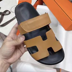 Damen Modische Sandalen mit verstellbarem Riemendesign und ergonomischem Fußbett R&B
