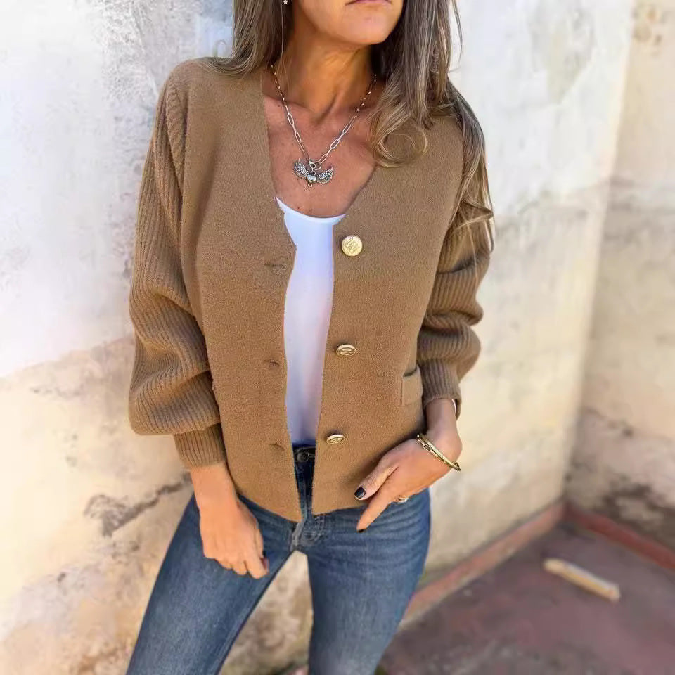 Damen Modische Strickjacke mit Knopfdetails und Taschen R&B