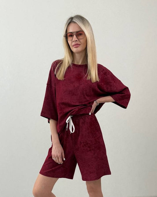 Damen elegantes Freizeit-Set aus locker sitzendem T-Shirt und kurzen Pants R&B