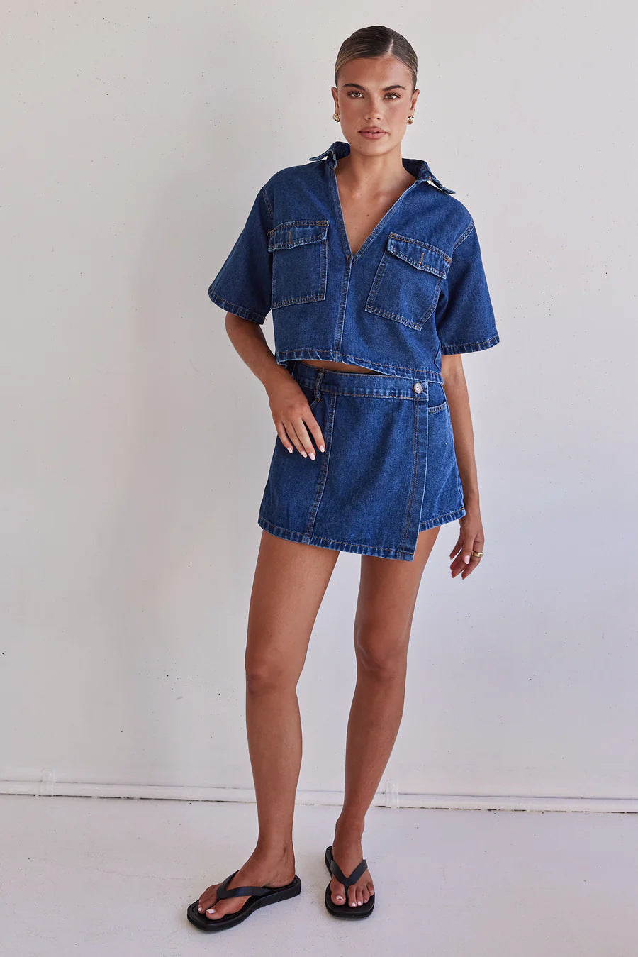Damen Denim-Crop-Hemd mit aufgesetzten Taschen und passendem Rock R&B