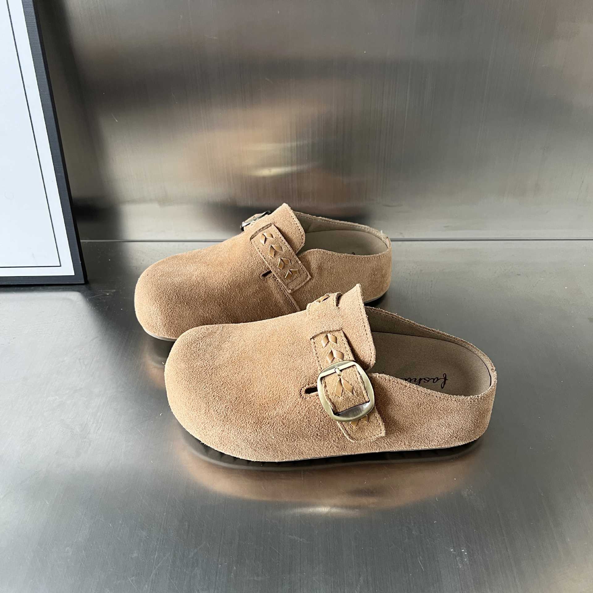 Damen Clogs aus hochwertigem Wildleder mit praktischer Schnallenverzierung R&B