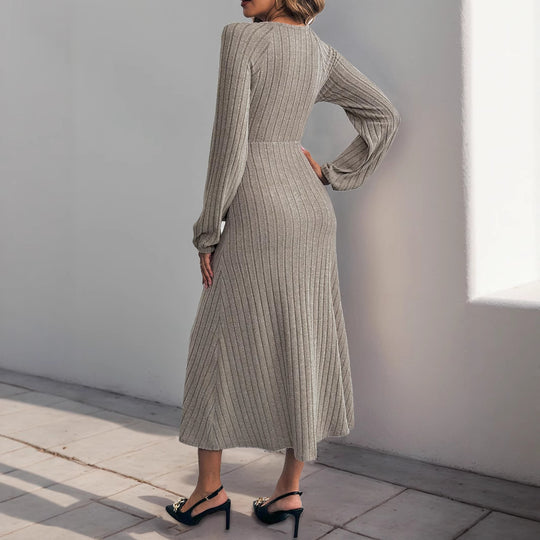 Damen Wickelkleid mit eleganten Rüschendetails und taillierbarem Gürtel R&B
