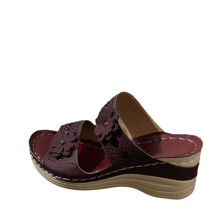 Damen Elegante Freizeitsandalen mit floralen Akzenten R&B