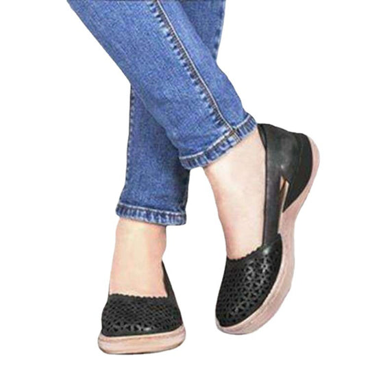 Damen bequeme und stilvolle Slipper mit perforiertem Design R&B