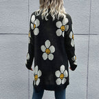 Damen Langärmlige Strickjacke mit Blumenmuster und Knopfdetails R&B