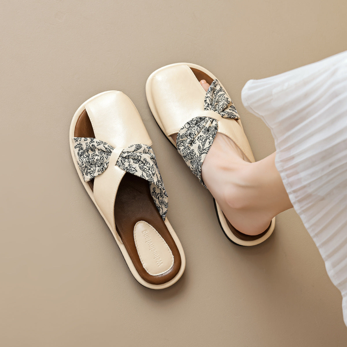 Damen Slidesandalen mit modischem Schleifendetail und komfortabler Innensohle