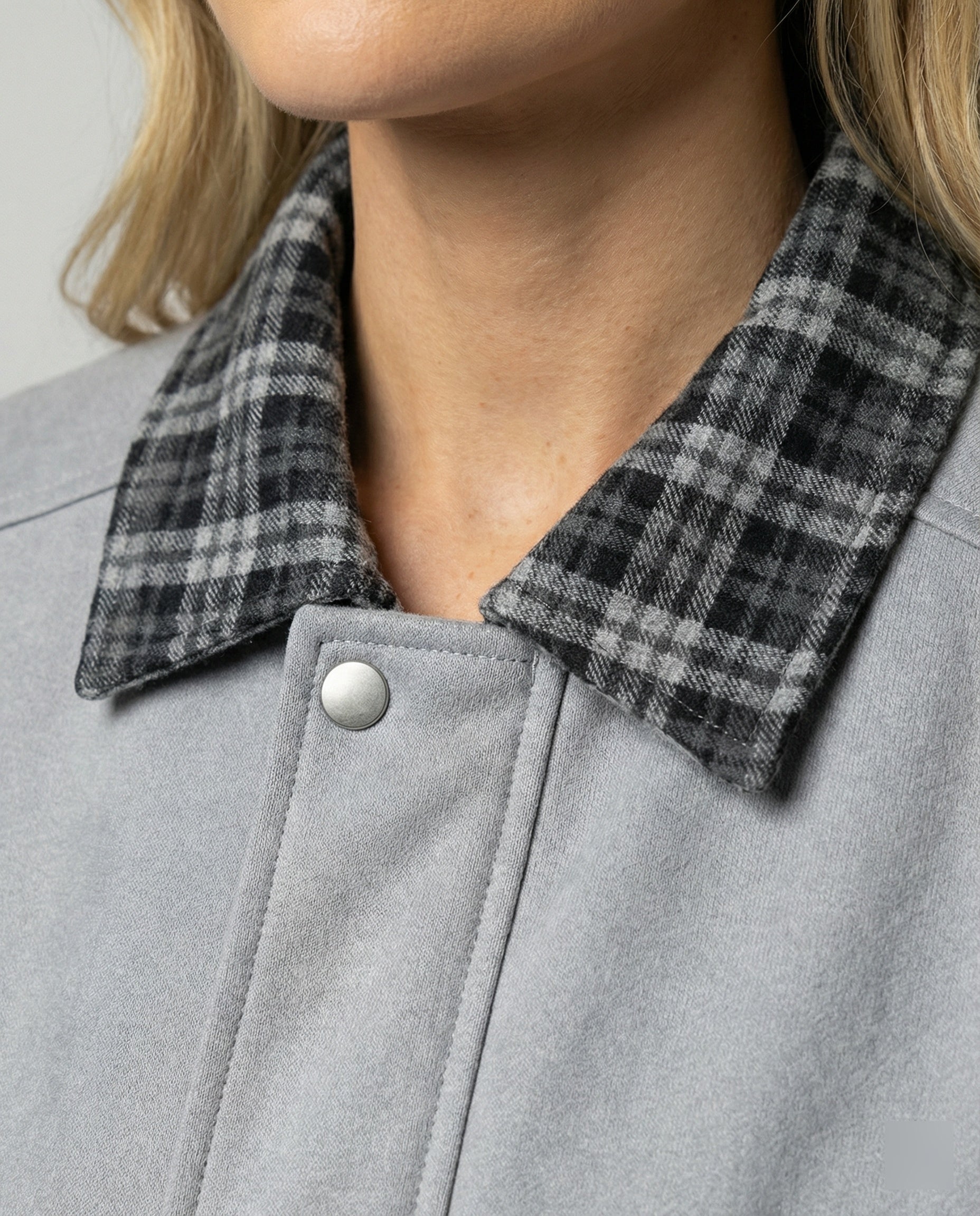 Damen Retro Motorradjacke Wildlederoptik mit Karo-Revers und Stitching
