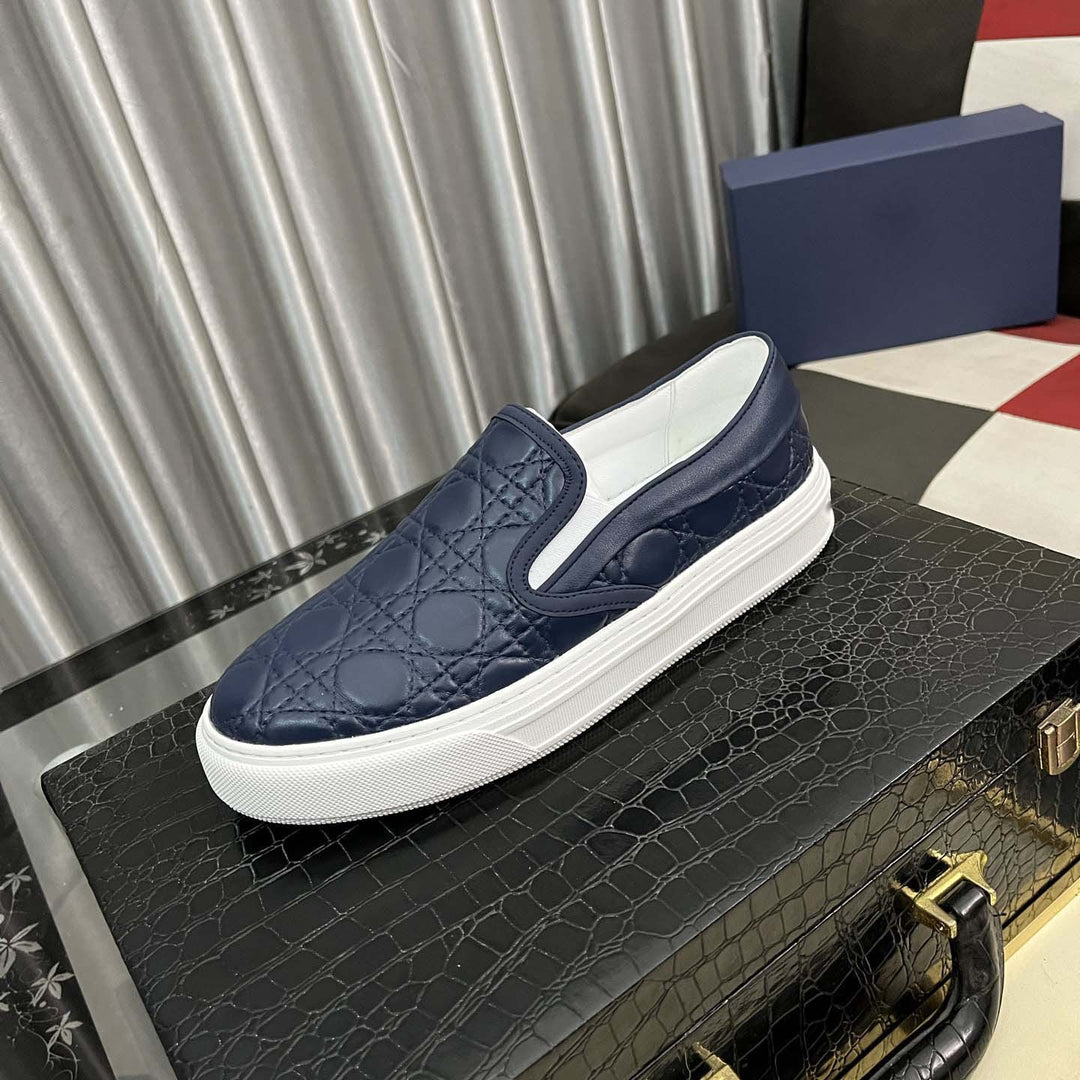 Damen Slip-On Sneakers mit eleganter Steppoptik und rutschfester Sohle R&B