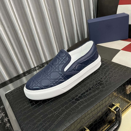 Damen Slip-On Sneakers mit eleganter Steppoptik und rutschfester Sohle R&B