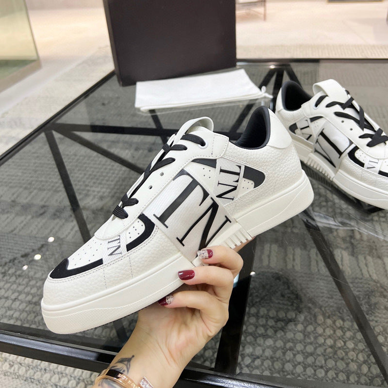 Damen Modische Sneakers mit trendigem Logo-Detail und atmungsaktiver Oberflächenstruktur R&B