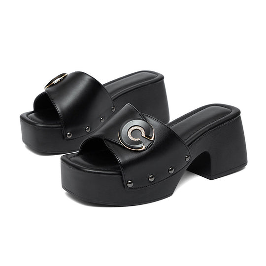Damen modische Plattform-Sandalen mit glänzendem Detail und komfortablem Absatz R&B